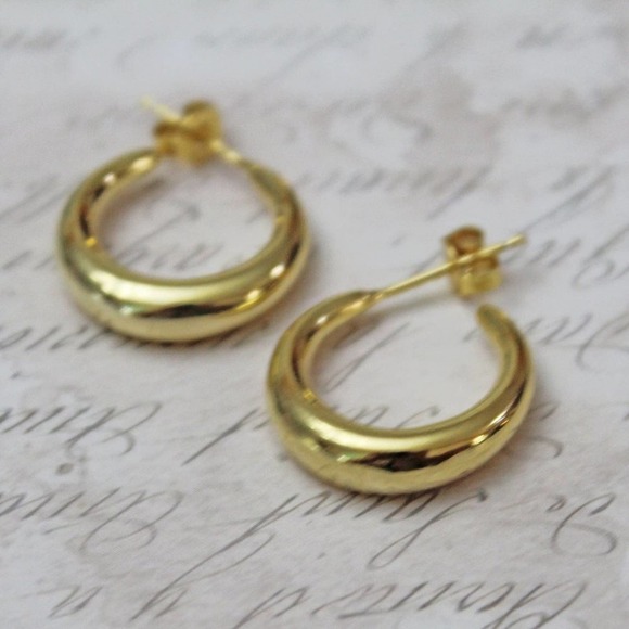 New Gold on 925 Silver Post Hoop Earrings 1 Inch In Diameter E36 - Picture 1 of 3